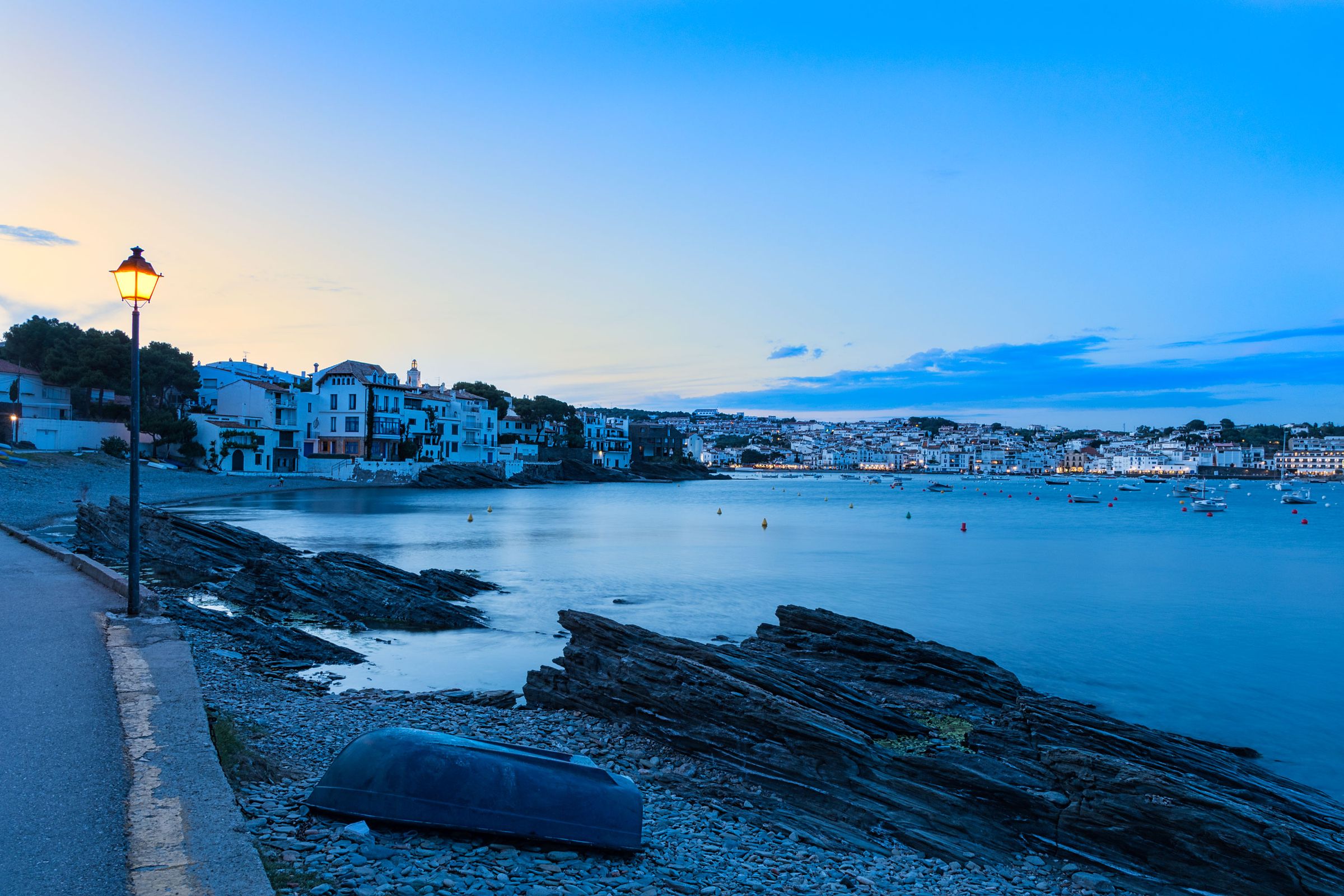 Cadaqués — Anochecer en la bahía